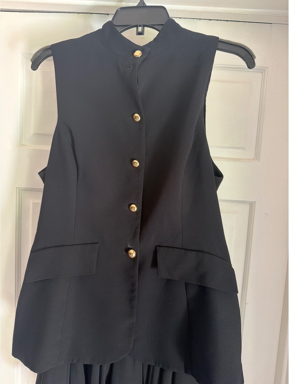 Amanda Uprichard Black Sleeveless Peplum Top with Gold Buttons Size XL - Picture 2 of 8